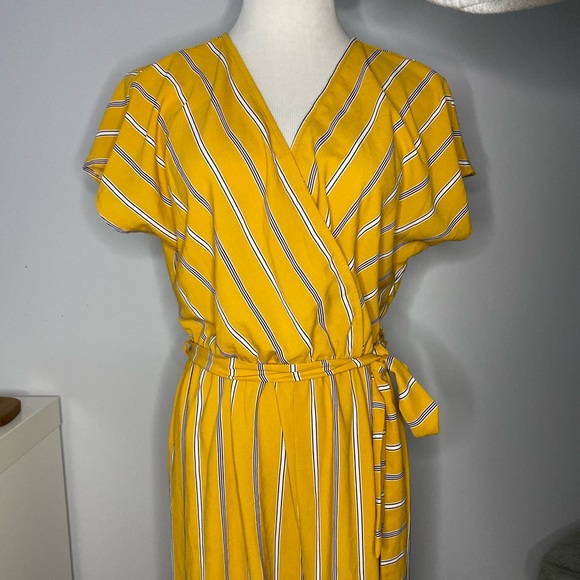 Striped yellow jumpsuit from Honey - Picture 2 of 3